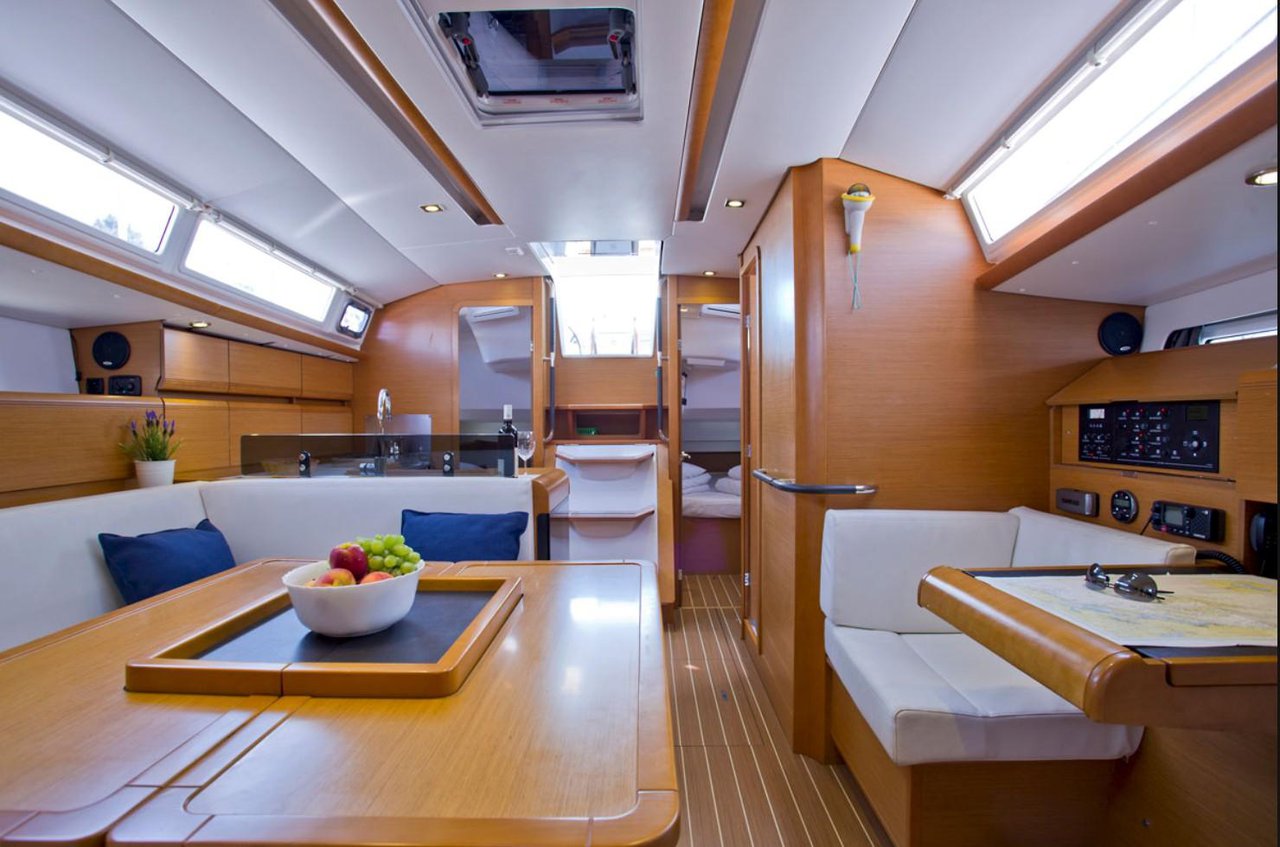 Sun Odyssey 409 - Cavalier - 2014