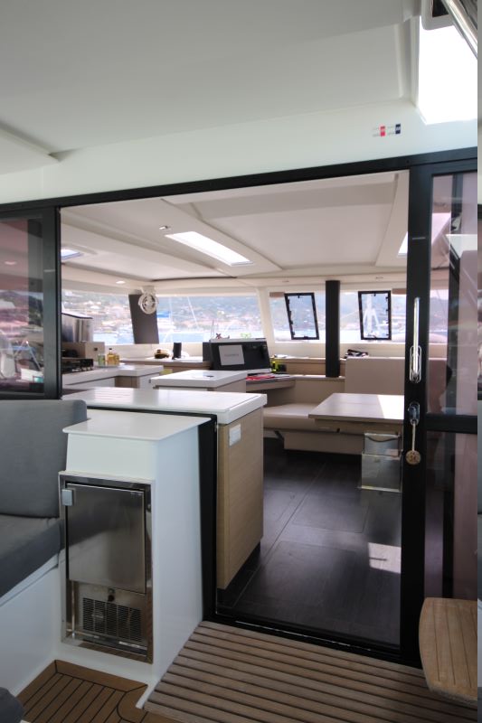 Fountaine Pajot Saona 47 - 5 cab. - La Belle Vie - 2021.