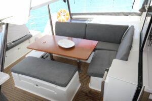 Fountaine Pajot Saona 47 - 5 cab. - Parrot Ice - 2019.