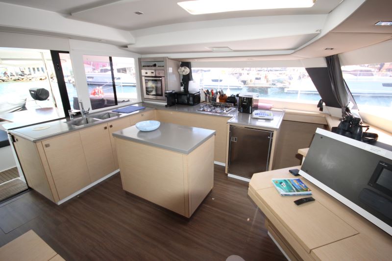 Fountaine Pajot Saba 50 - 4 cab. - Brizo - 2018.