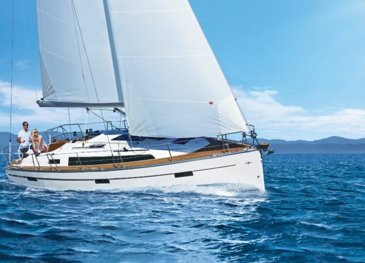 Bavaria Cruiser 37 - 3 cab. - Scala - 2024