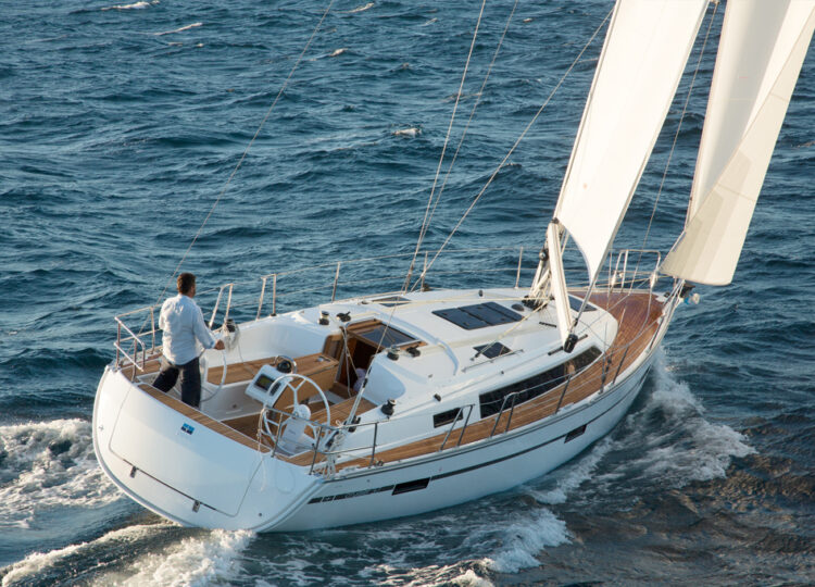 Bavaria Cruiser 37 - 3 cab.