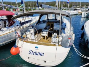 Bavaria Cruiser 37 - 3 cab. - Steluna - 2018