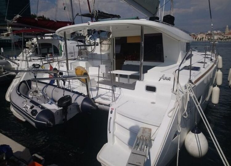 Lagoon 400 S2 - 4 + 2 cab. - Ana - 2016