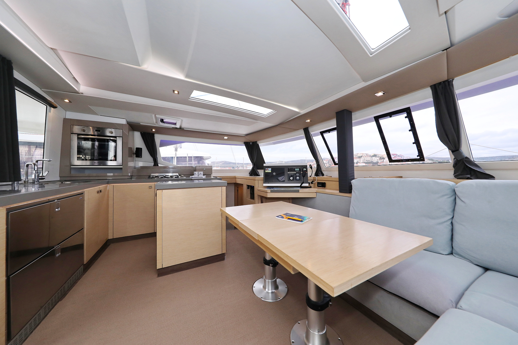 Fountaine Pajot Saona 47 Quintet - 5 + 1 cab. - Martin V - 2017