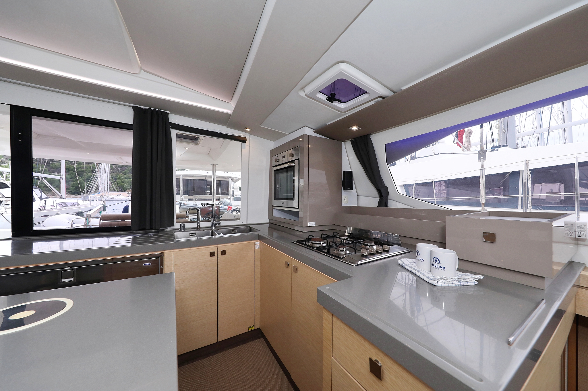 Fountaine Pajot Saona 47 Quintet - 5 + 1 cab. - Martin V - 2017