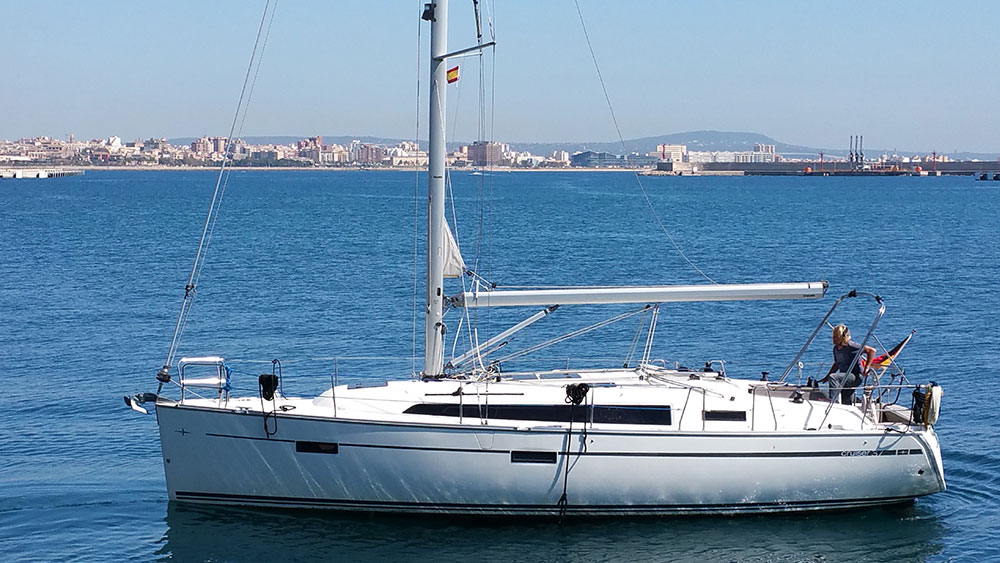 Bavaria Cruiser 37 - 3 cab. - Black Pearl