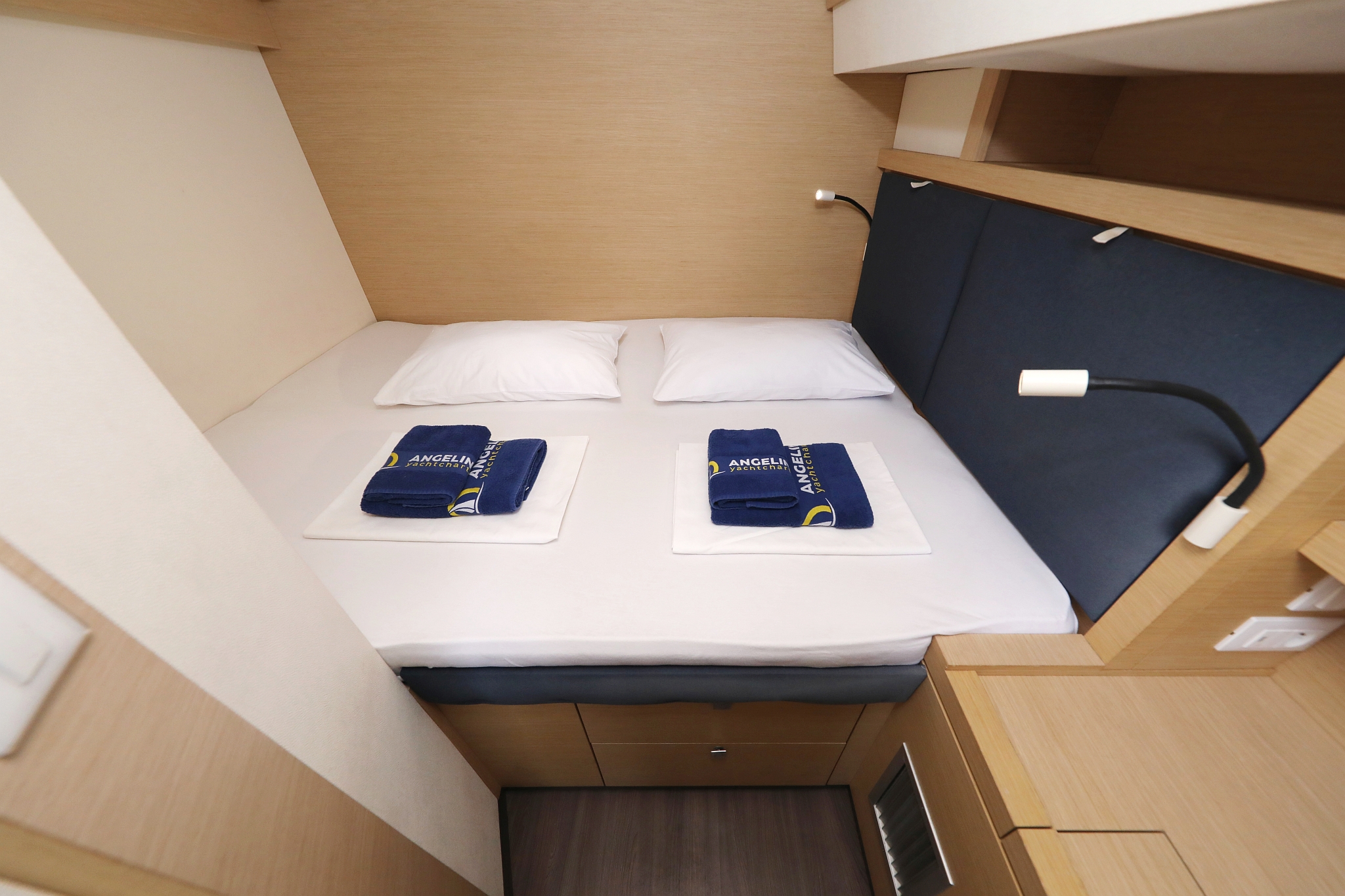 Fountaine Pajot Saona 47 Quintet - 5 + 1 cab. - Martin V - 2017