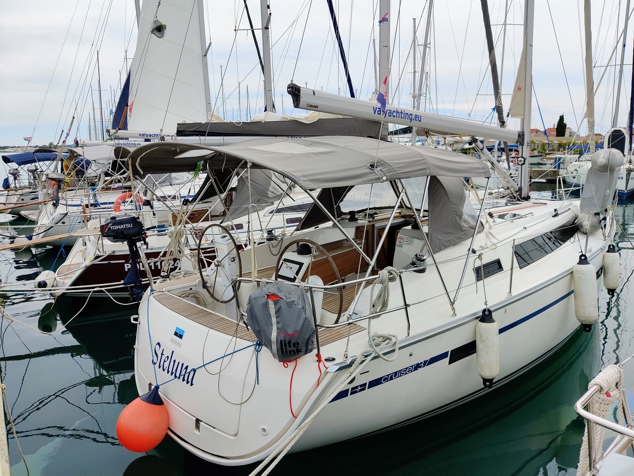 Bavaria Cruiser 37 - 3 cab. - Steluna - 2018