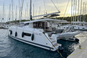 Fountaine Pajot Astrea 42 - Arisa - 2022