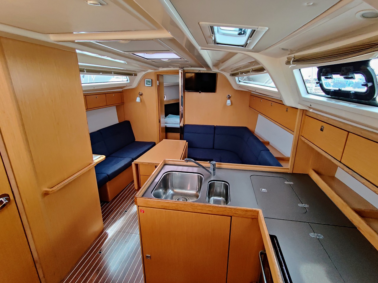 Bavaria Cruiser 37 - 3 cab. - Steluna - 2018