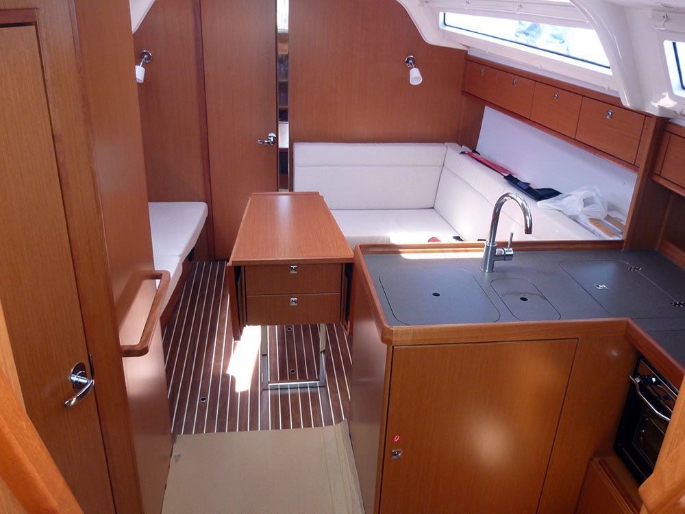 Bavaria Cruiser 37 - 3 cab. - Alena