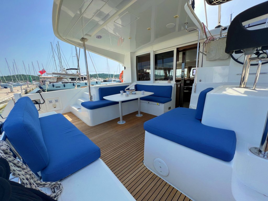 Lagoon 40 - 4 + 2 cab - Sail and Passion - 2019