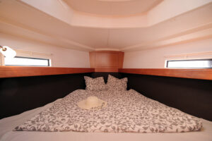 Bavaria Cruiser 37 - 3 cab. - Black Pearl