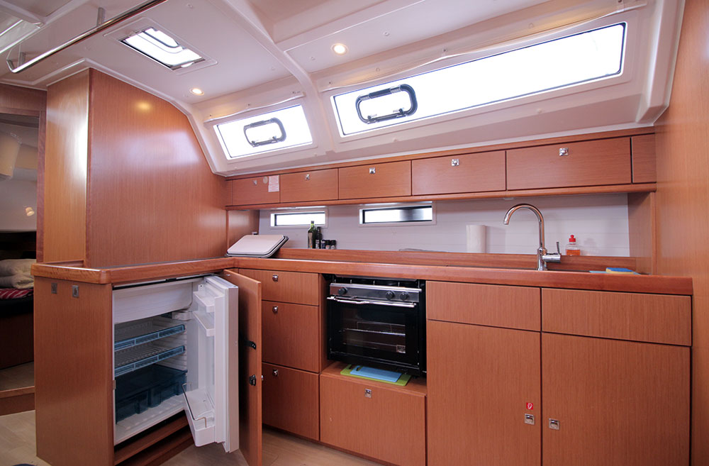 Bavaria Cruiser 46 - 4 cab. - Lucy Ball