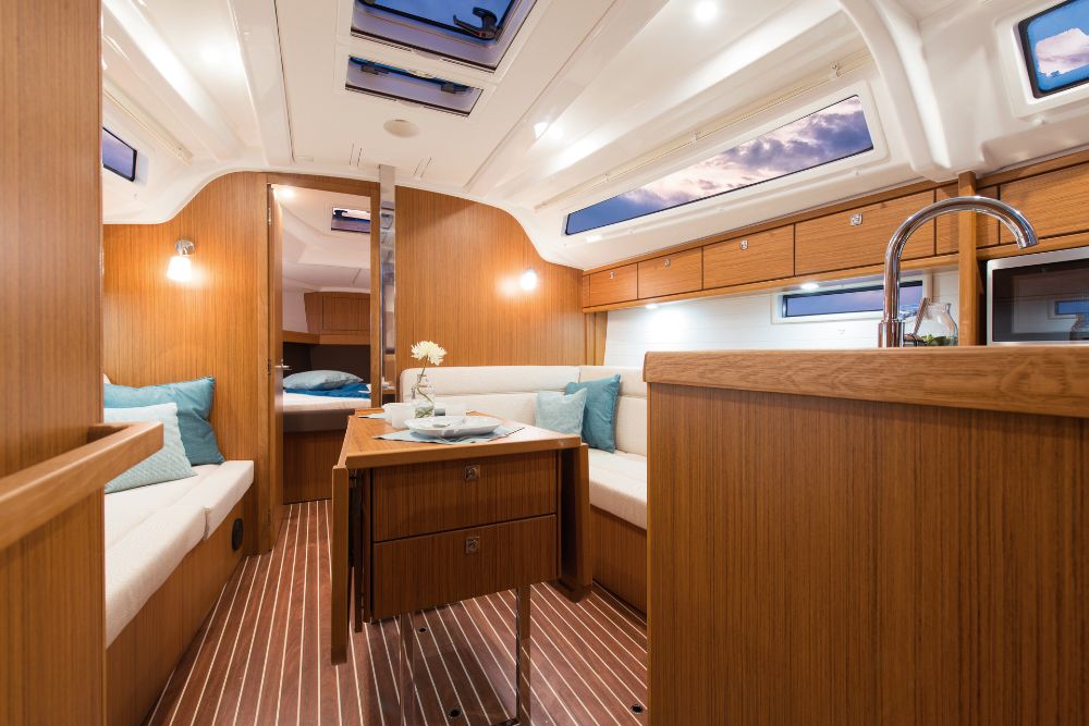 Bavaria Cruiser 37 - 3 cab. - Snelly - 2018