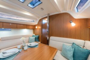 Bavaria Cruiser 37 - 3 cab. - Snelly - 2018