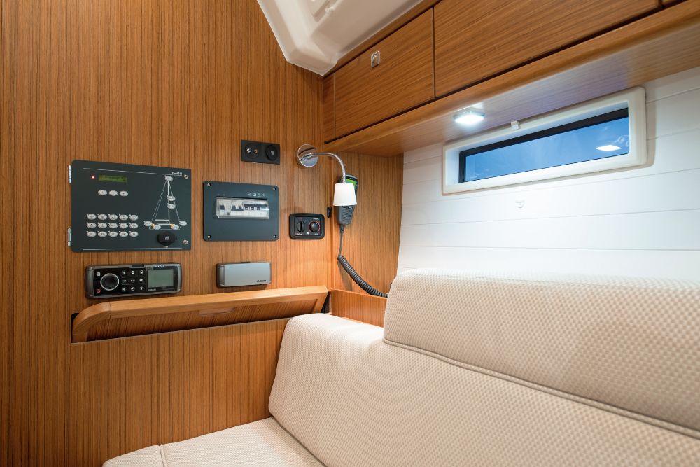 Bavaria Cruiser 37 - 3 cab. - Scala - 2024