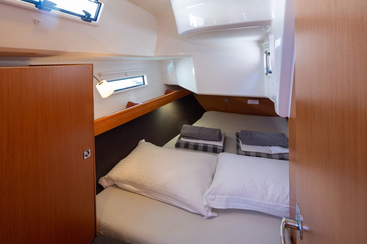 Bavaria Cruiser 37 - 3 cab. - Athene - 2014