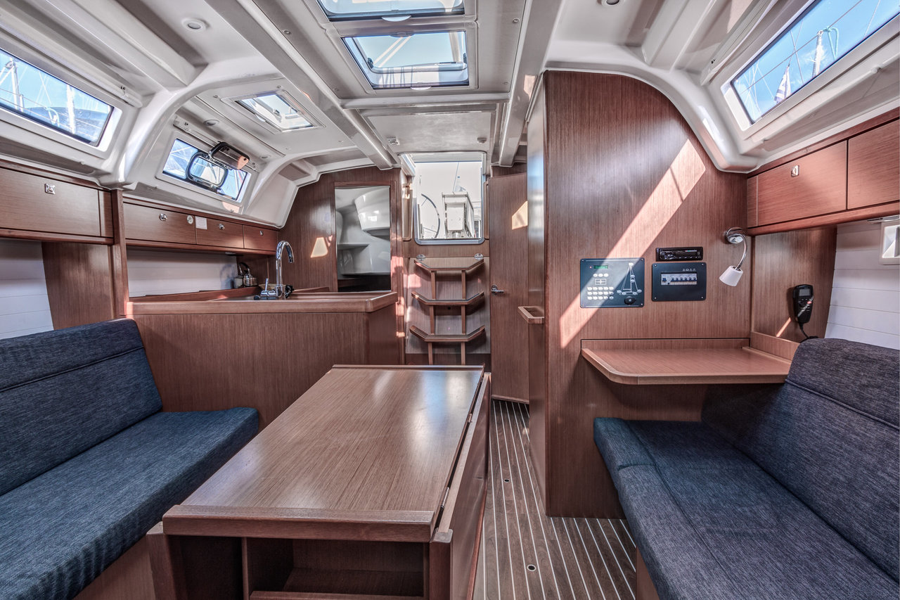 Bavaria Cruiser 37 - 3 cab. - Poseidon - 2016