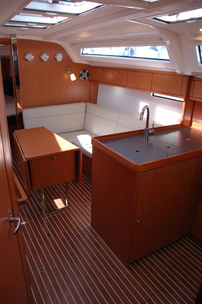 Bavaria Cruiser 37 - 3 cab. - Venere - 2016. (2024.)