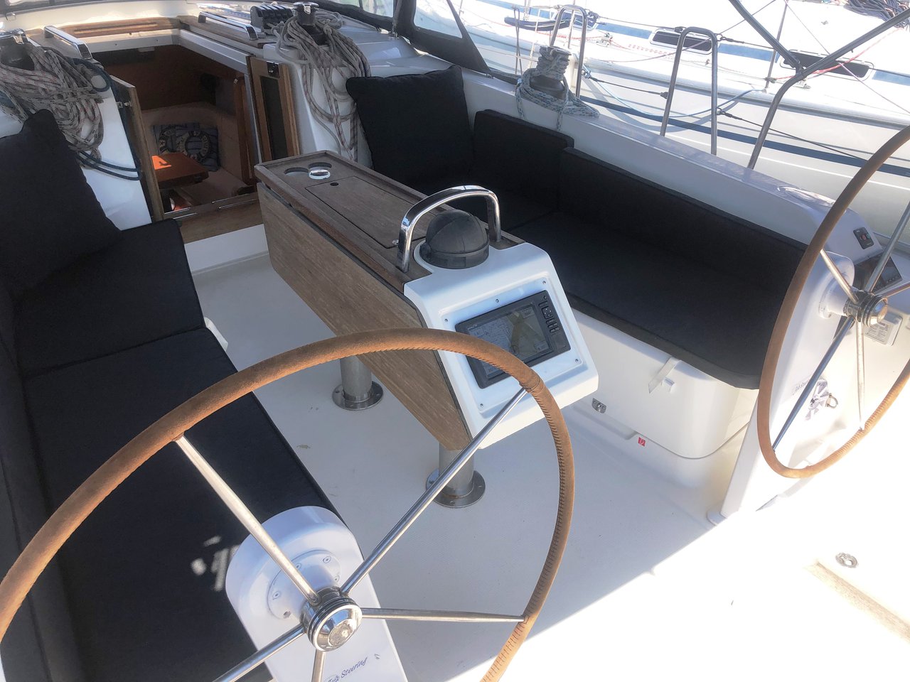 Bavaria Cruiser 41 - 3 cab. - Hermes - 2014