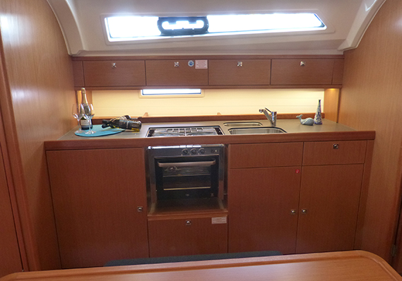 Bavaria Cruiser 41 - 3 cab. - Nessuna distrazione - 2018