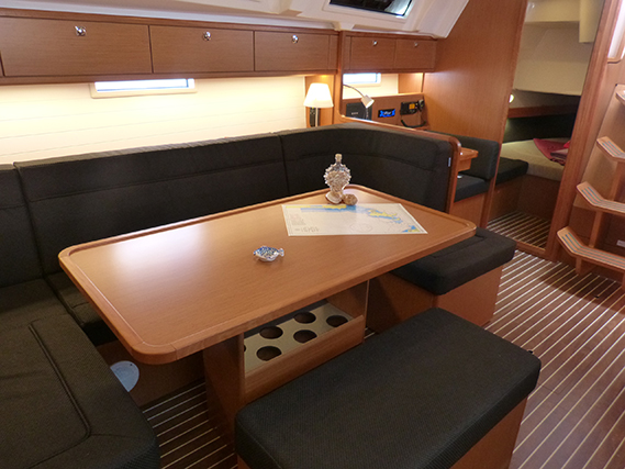 Bavaria Cruiser 41 - 3 cab. - Xenia - 2016