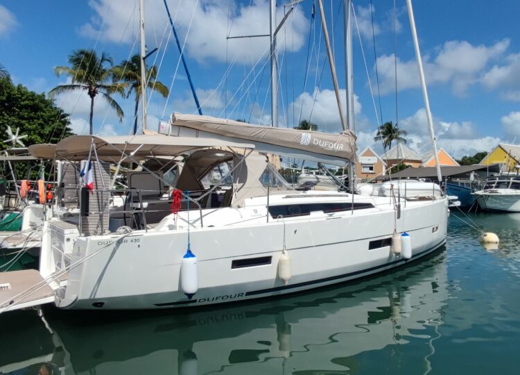 Dufour 430 GL - Luna Rossa