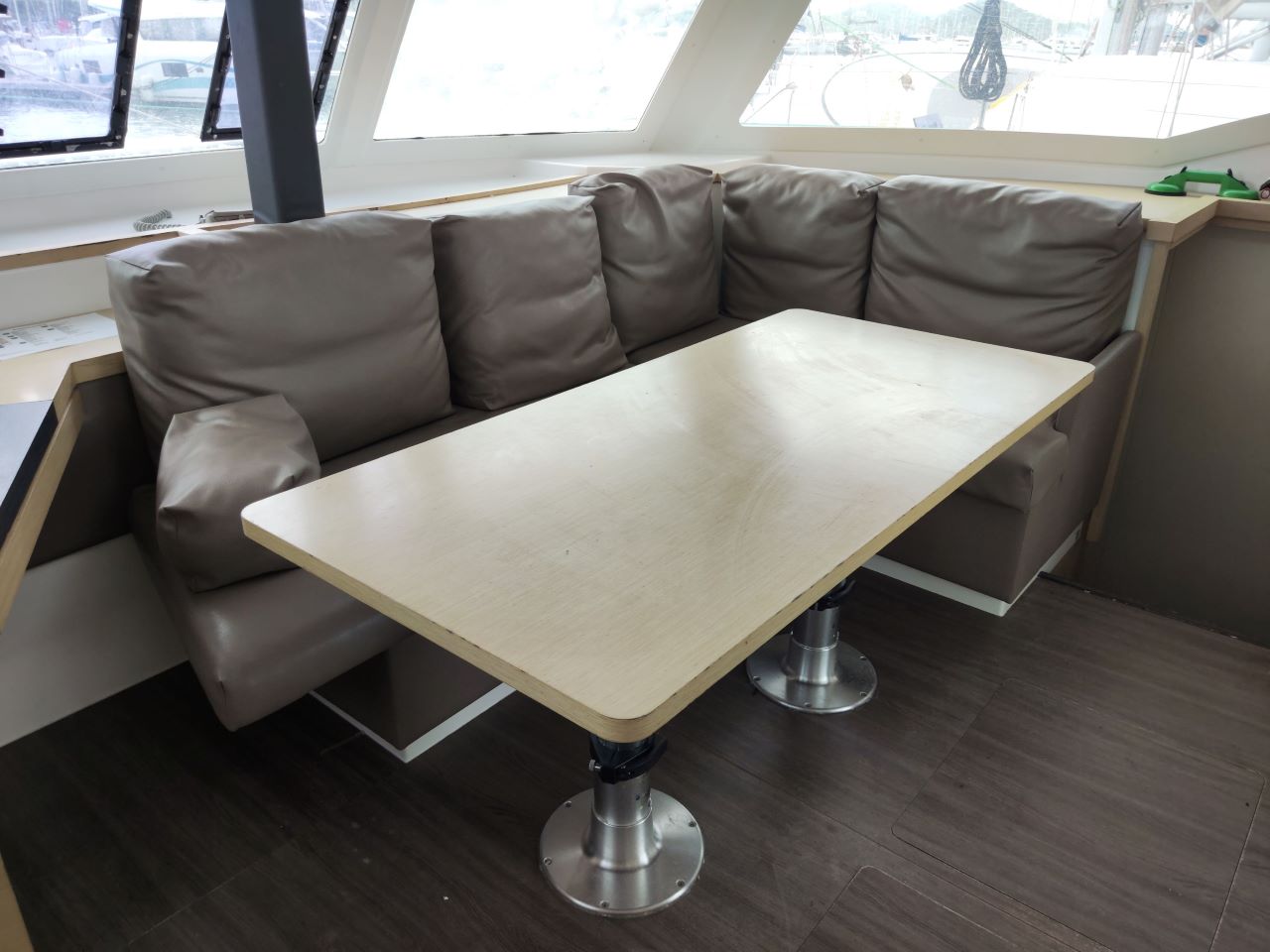 Fountaine Pajot Lucia 40 - Balisier