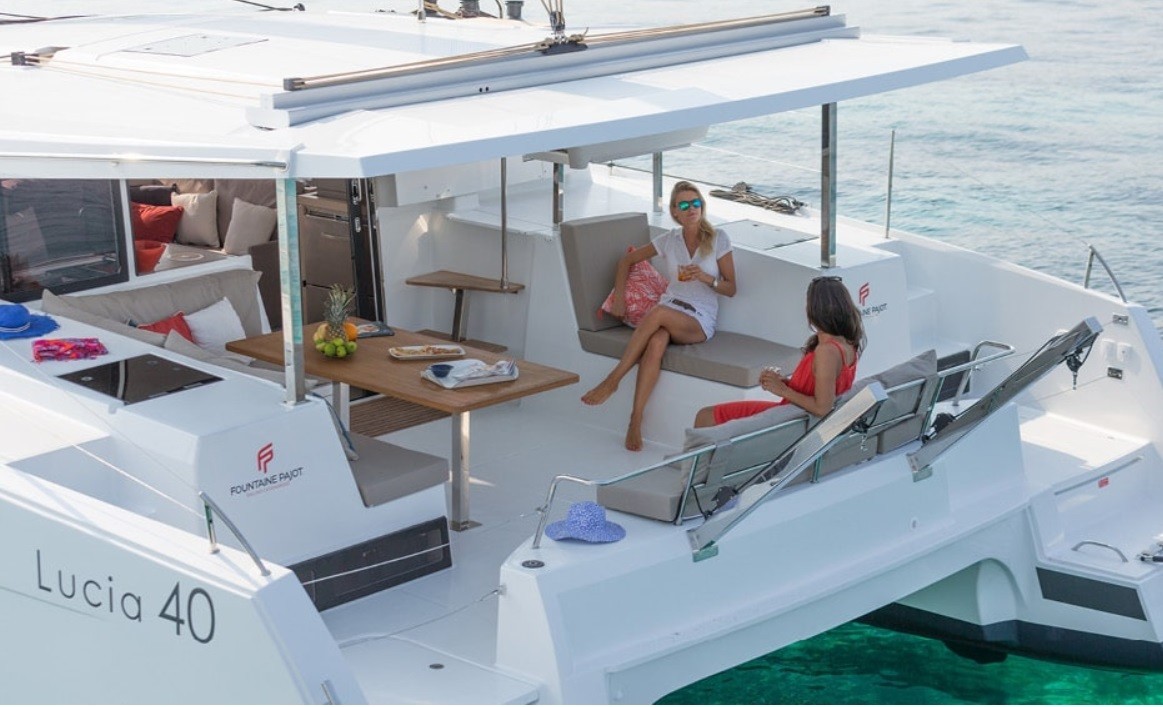 Fountaine Pajot Lucia 40 - Happy Hour