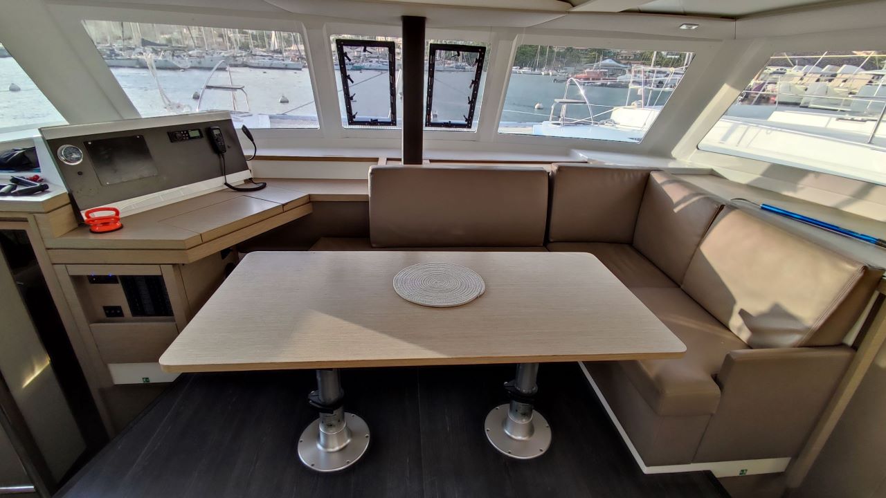 Fountaine Pajot Lucia 40 - Harfang