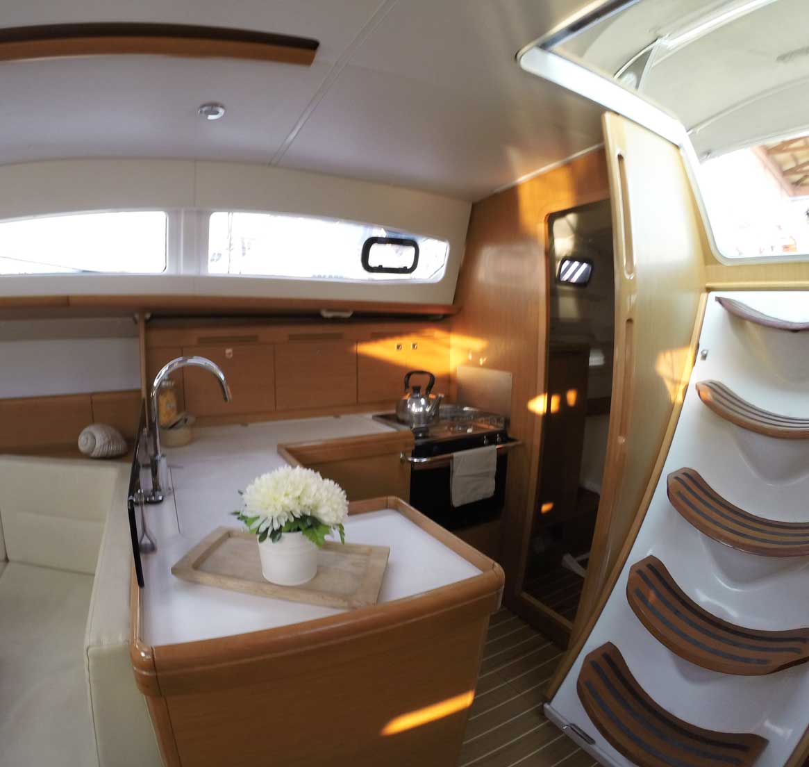 Sun Odyssey 42 DS - Sweet Alis - 2011