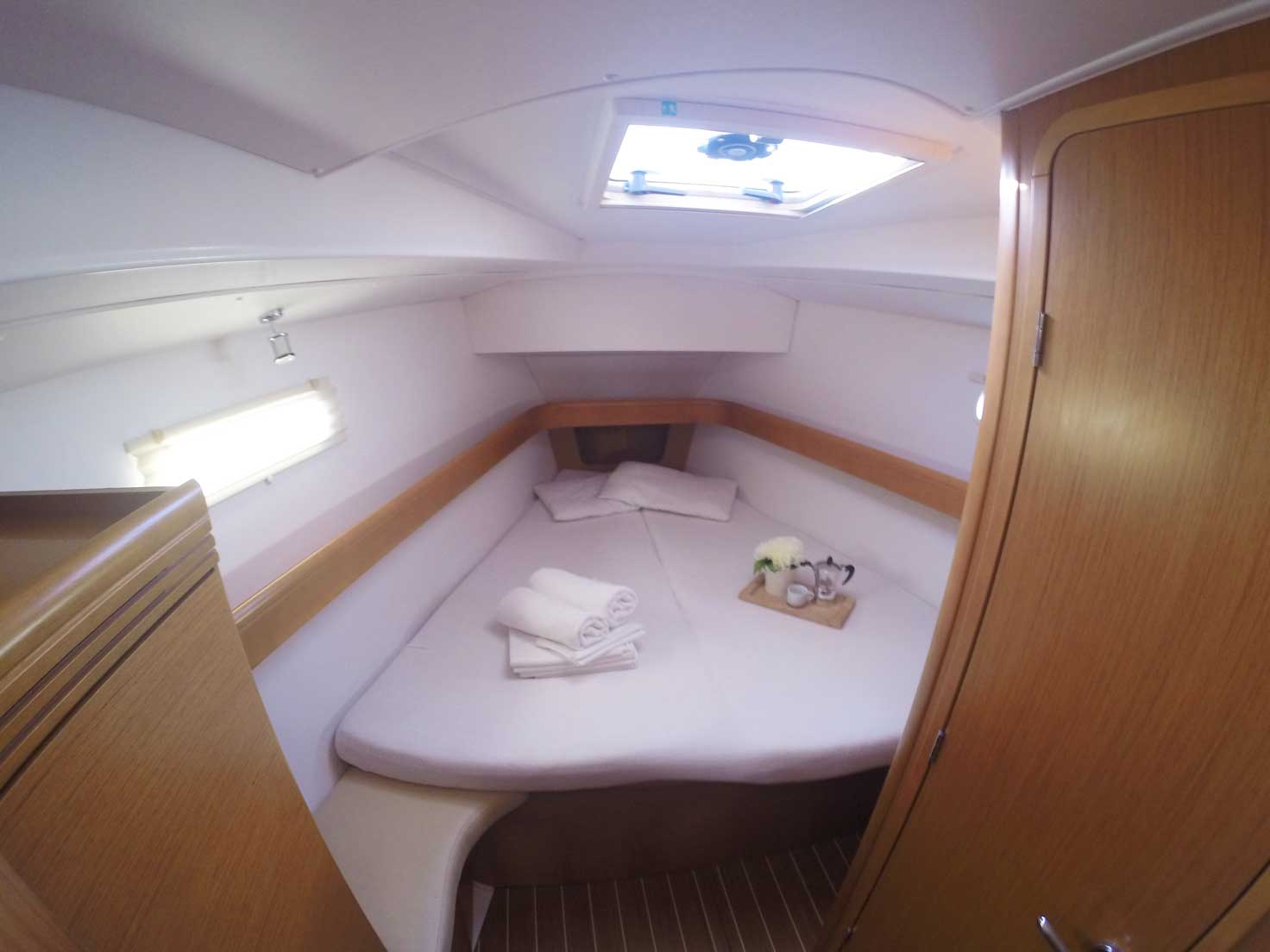 Sun Odyssey 42 DS - Sweet Alis - 2011