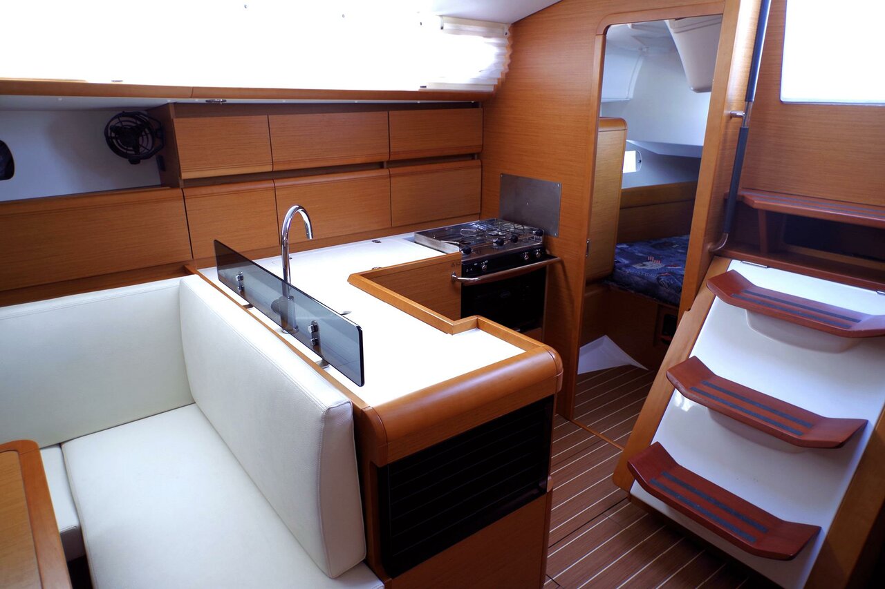 Sun Odyssey 439 - Iva - 2013