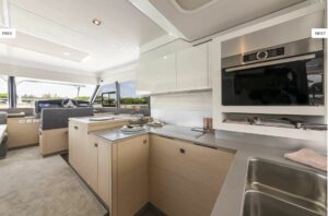 Fountaine Pajot MY5