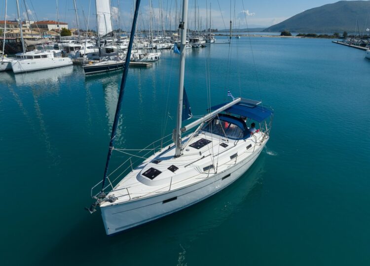 Bavaria Cruiser 36 - Ionio - 2011