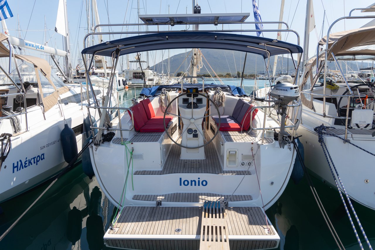 Bavaria Cruiser 36 - Ionio - 2011