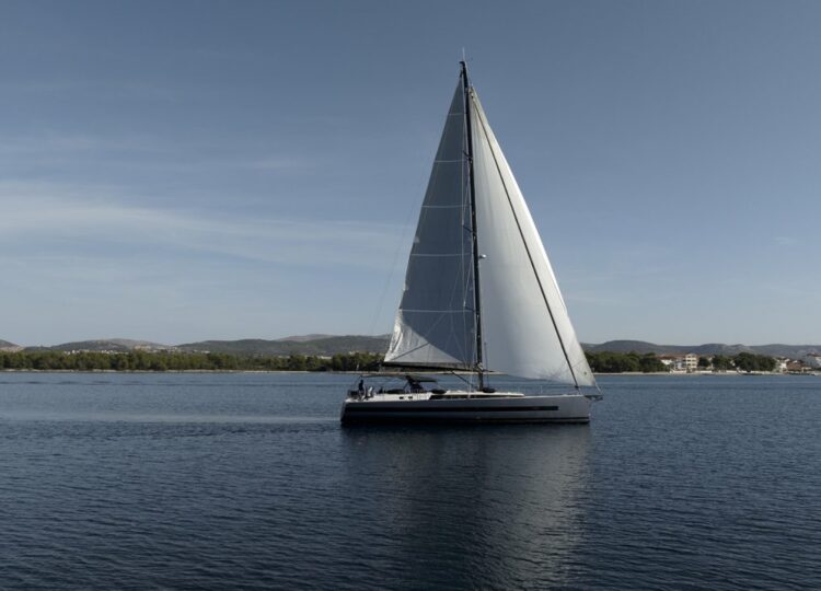 Oceanis Yacht 62 - 3 + 1 Onyx