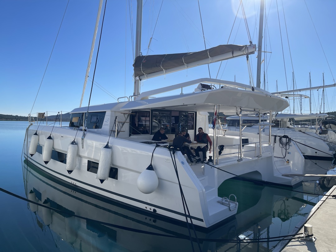 Dufour 48 Catamaran - 5 + 1 cab. - Mojito - 2024