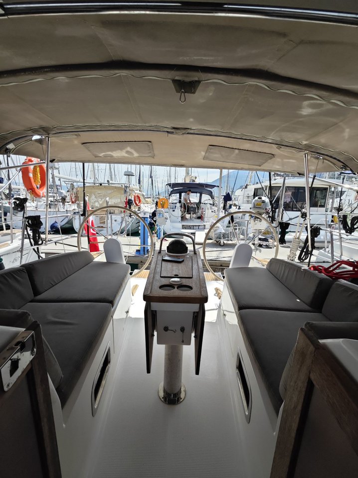 Bavaria Cruiser 37 - 3 cab. - Almira - 2015