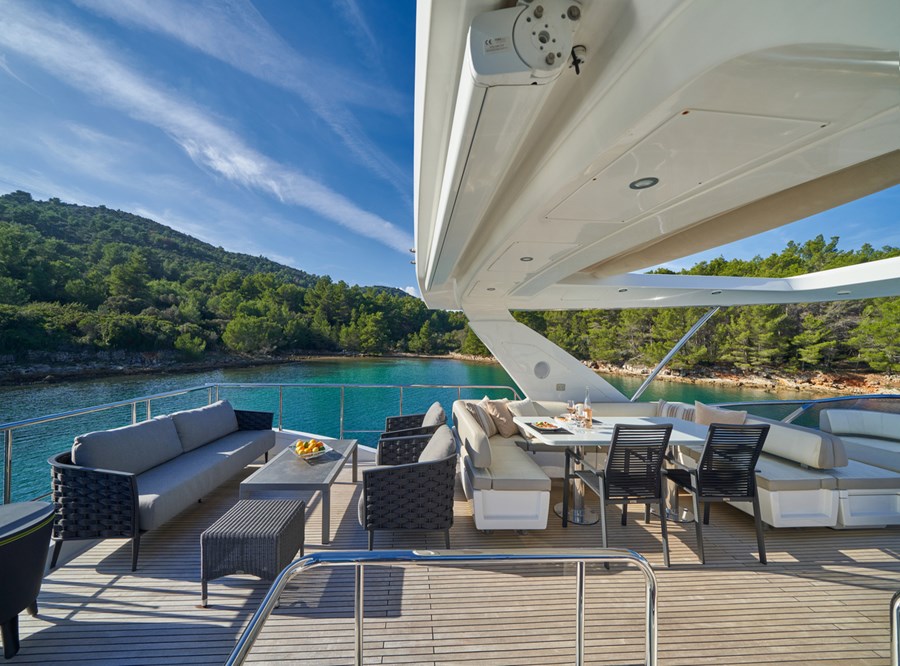 Azimut 72 Fly - Relax of Croatia - 2017